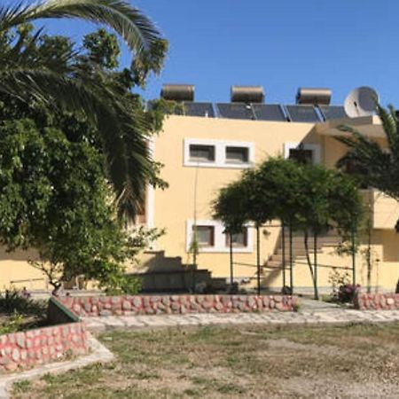 Makis Apartments Сития Экстерьер фото